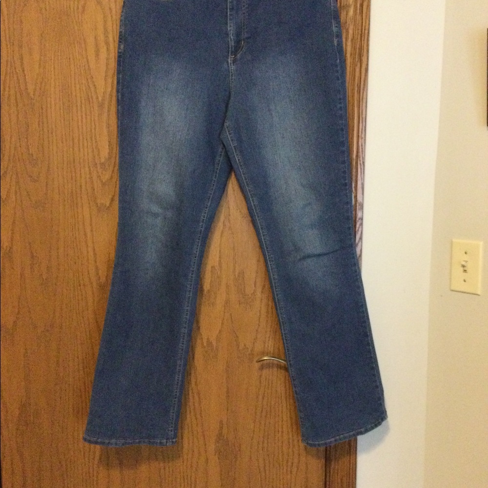 Christopher & Banks Classic Fit jeans